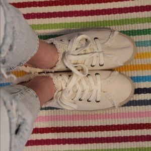 Rocket Dog canvas sneakers!!